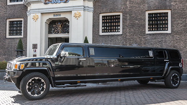 Hummer superstreched zwarte limo
